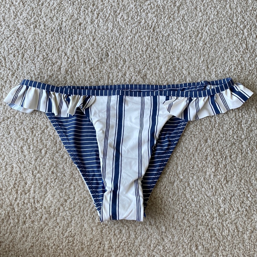 Rip curl small cheeky ruffle bikini bottoms nwot blue white stripes